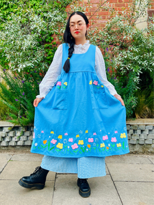 Howls moving castle Sophie inspired apron dress | two ways to wear