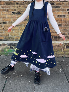 Kiki’s delivery service inspired apron dress | two ways to wear