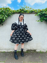 Yokai eye pattern puff sleeve smock dress