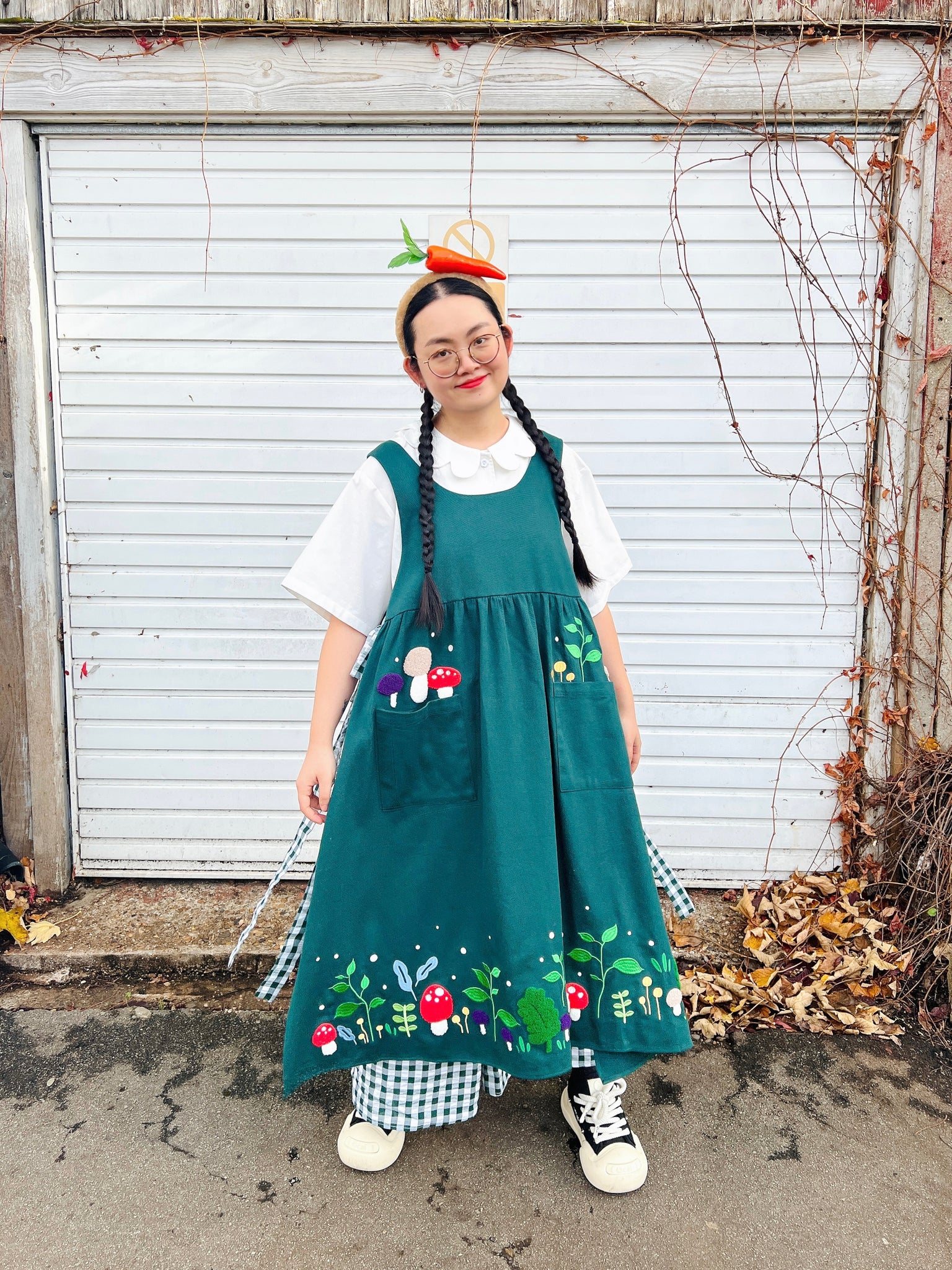 MORI mushroom greenery embroidered apron dress Yoyo The Ricecorpse MORI mushroom greenery embroidered apron dress Yoyo The Ricecorpse