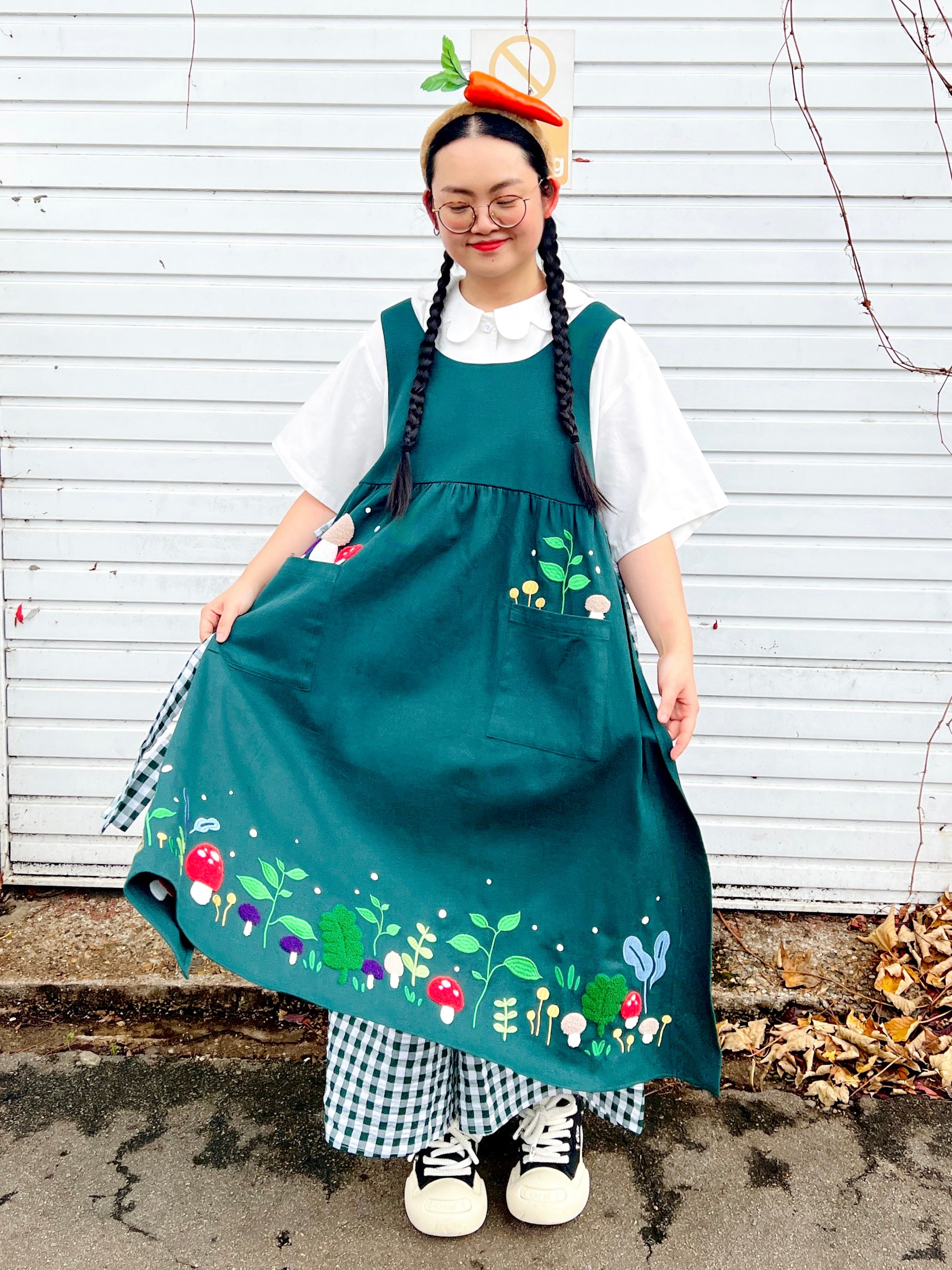 PREORDER MORI mushroom greenery embroidered apron dress – Yoyo The